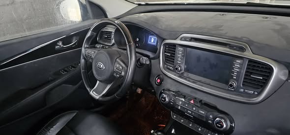 كيا سورينتو 2015 - صورة 4