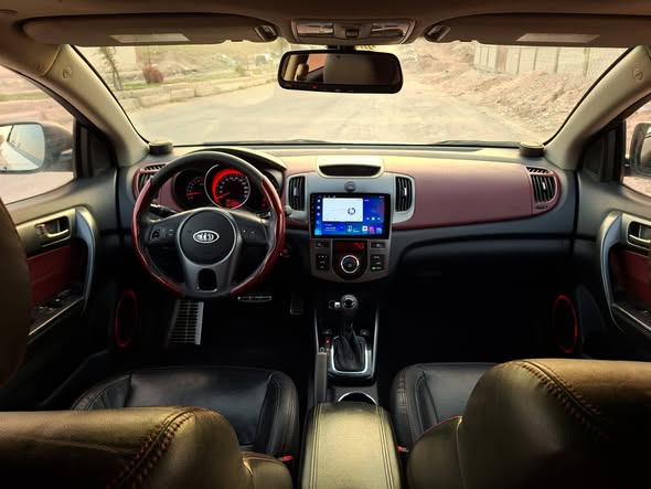 كيا فورتي 2011 - صورة 2