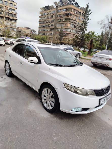 كيا فورتي 2013 - صورة 2