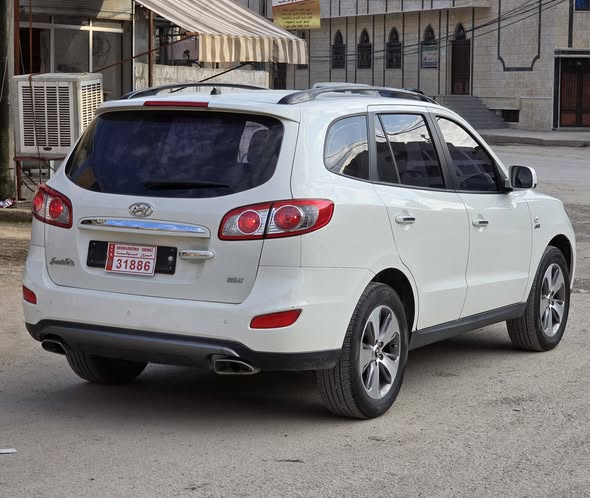 هيونداي سنتافي 2012 - صورة 3