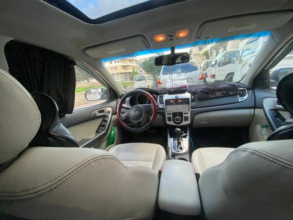 كيا فورتي 2009 - صورة 3