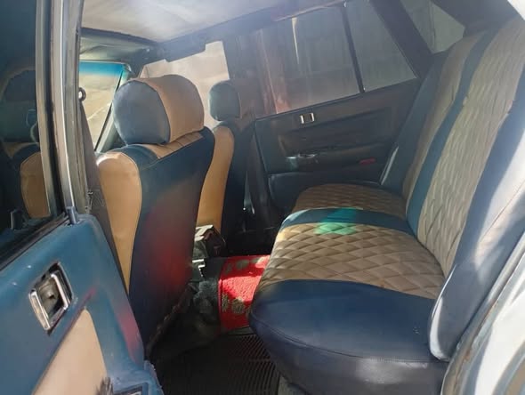 مازدا 929 1983 - صورة 2