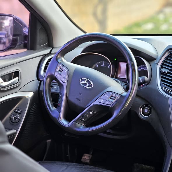 هيونداي سنتافي 2012