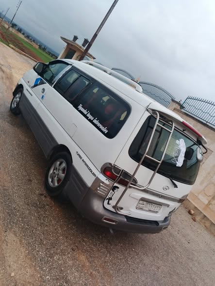 هيونداي اتش1 2005