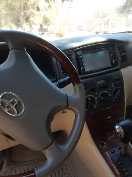 تويوتا كورولا 2004 - صورة 2