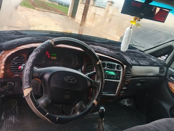 هيونداي فان فيو 2005