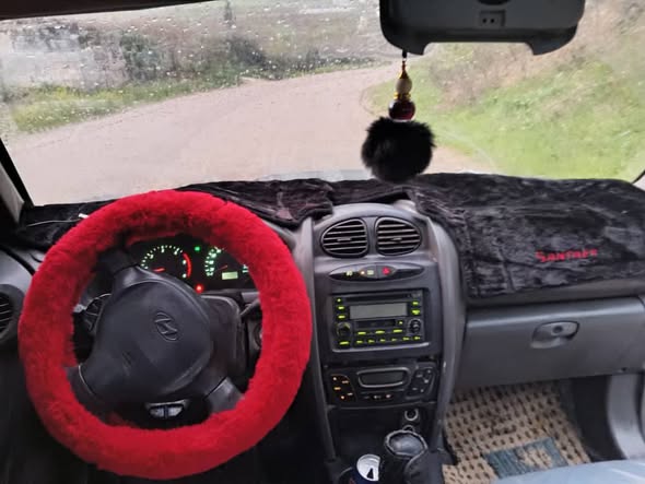 هيونداي سنتافي 2001 - صورة 5