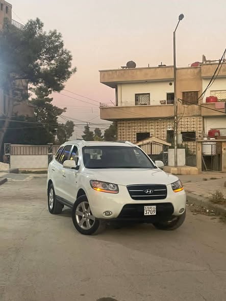 هيونداي سانتافي 2010 - صورة 3