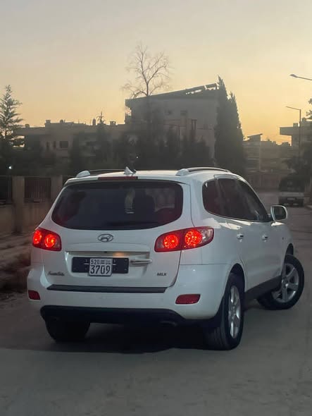 هيونداي سانتافي 2010 - صورة 5