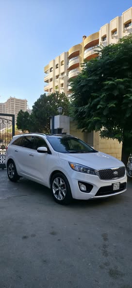 كيا سورينتو 2016