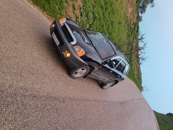 هيونداي سنتافي 2001 - صورة 3