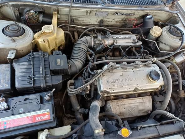 ميتسوبيشي لانسر 1993