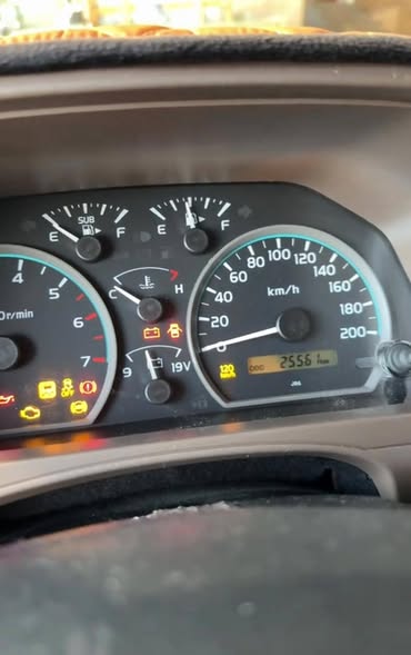 تويوتا لاندكروزر 2022 - صورة 2