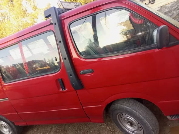 تويوتا هاياس 1993