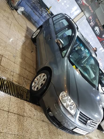 فولكس فاجن توران 2006 - صورة 1