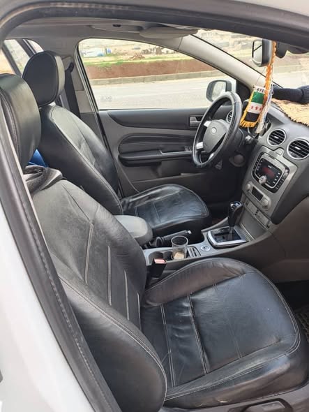 فورد فوكس 2010 - صورة 5