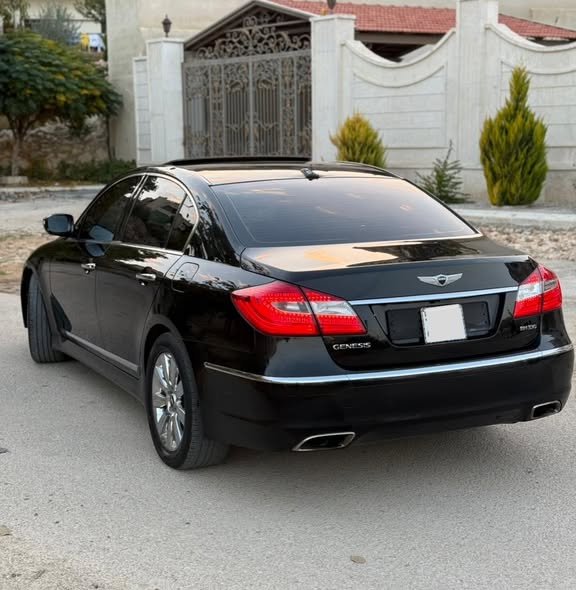 هيونداي جينيسس 2012 - صورة 2