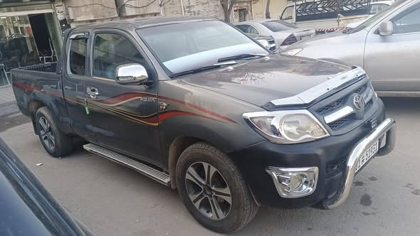 تويوتا هايلكس 2009 - صورة 1