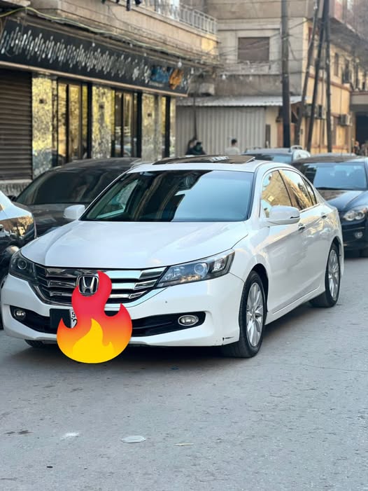 هوندا أكورد 2015