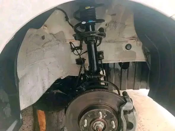 هيونداي افانتي 2012 - صورة 5