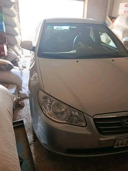 هيونداي افانتي 2009 - صورة 4