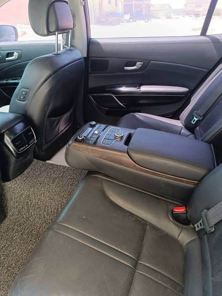 كيا ك9 2014 - صورة 4