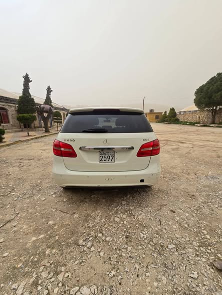 مرسيدس B200 2013 - صورة 3