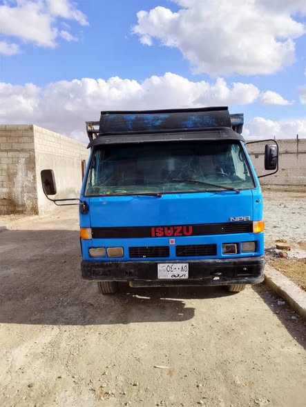 إيسوزو ان بي ار 1993 - صورة 2