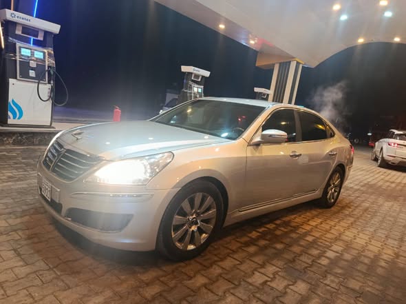 هيونداي سنتنيال 2010 - صورة 1