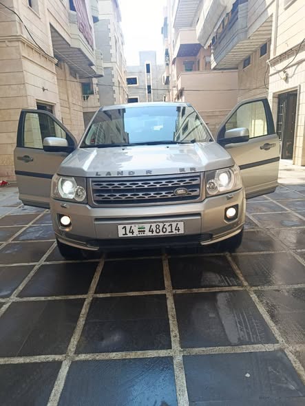 لاند روفر فريلاندر 2012 - صورة 1