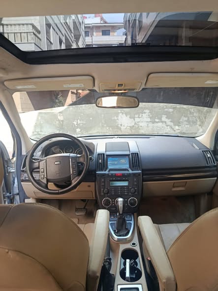 لاند روفر فريلاندر 2012 - صورة 2