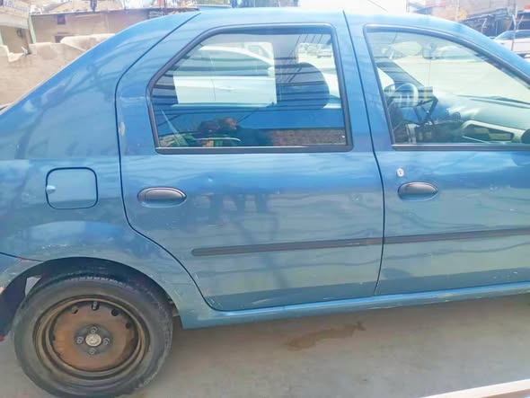 داسيا لوغان 2009 - صورة 1