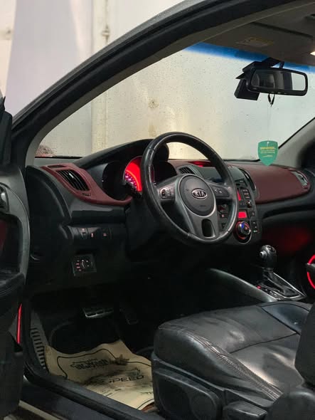 كيا فورتي 2011 - صورة 1