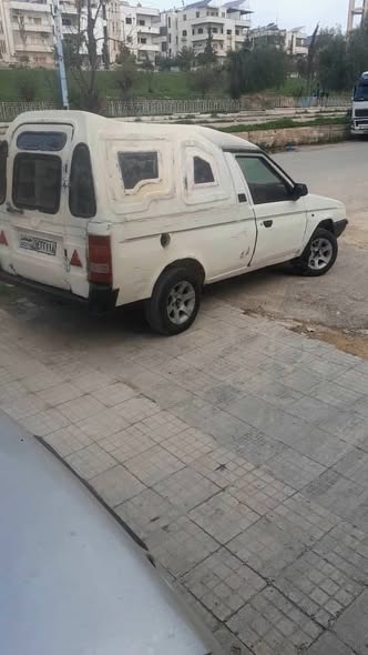 سكودا بيك أب 1995 - صورة 3