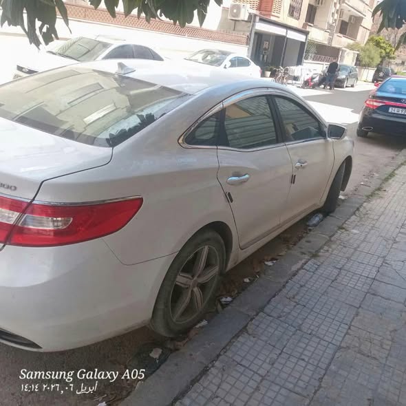 هيونداي ازيرا 2011 - صورة 1