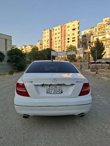 مرسيدس سي 300 2013 - صورة 1