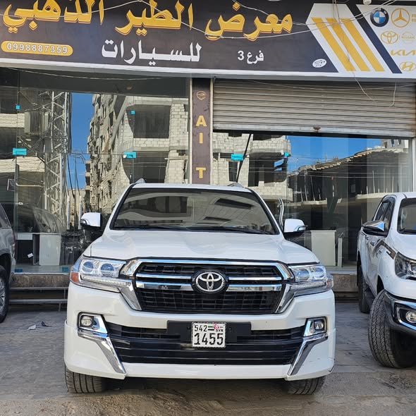 تويوتا لاندكروزر 2011 - صورة 2