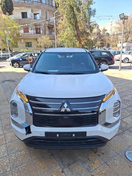 ميتسوبيشي أوتلاندر 2026 - صورة 3