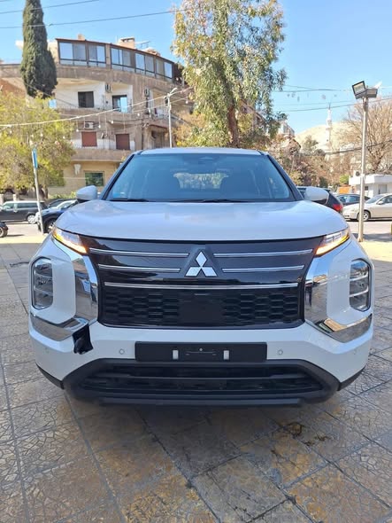 ميتسوبيشي أوتلاندر 2026 - صورة 4