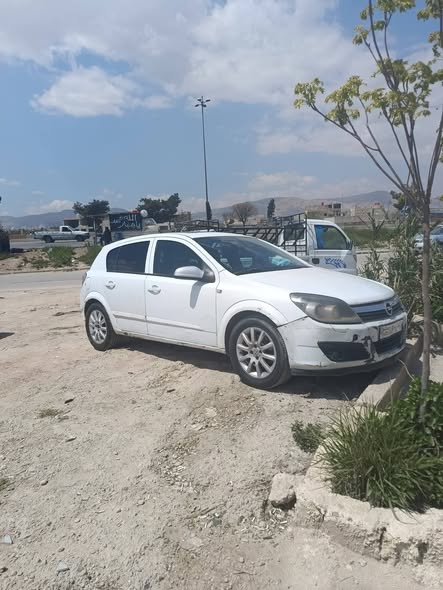 اوبل استرا 2006 - صورة 1