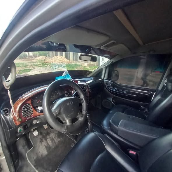 هيونداي ستاريكس 1999 - صورة 5