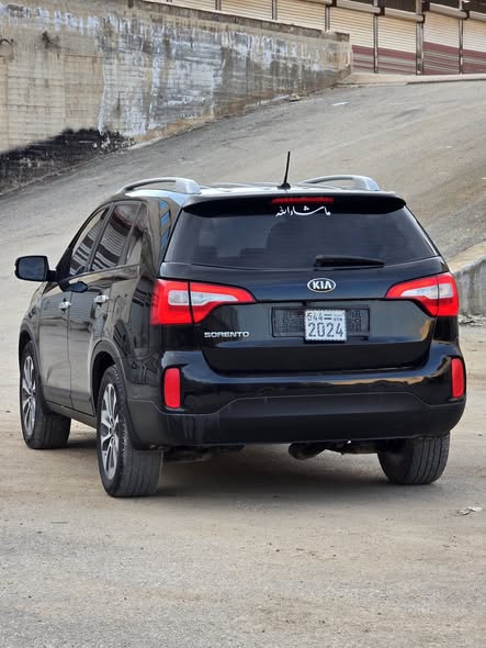كيا سورنتو 2013 - صورة 3