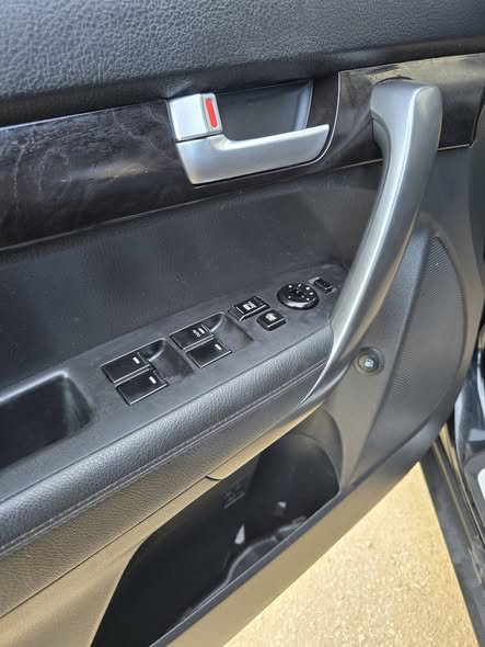 كيا سورنتو 2013 - صورة 4