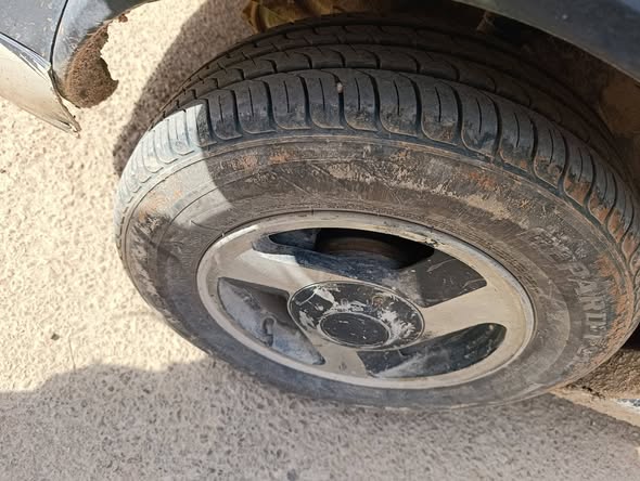 فولكس فاجن غولف 1976 - صورة 3