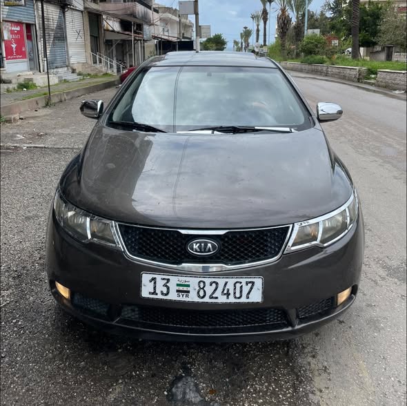 كيا سيراتو 2010 - صورة 1