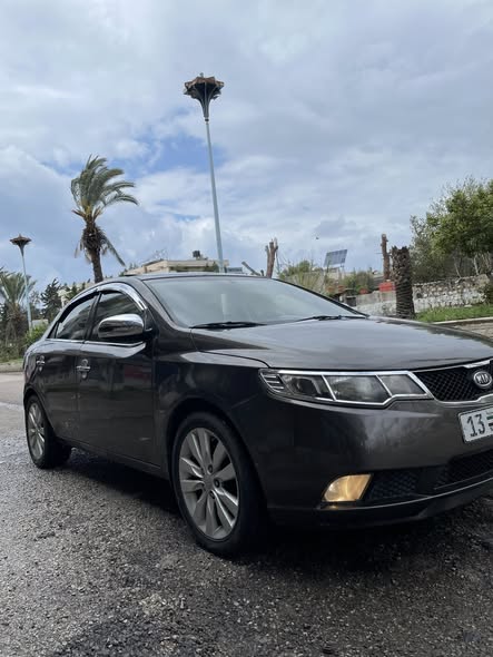 كيا سيراتو 2010 - صورة 2