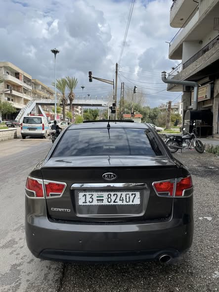 كيا سيراتو 2010 - صورة 4