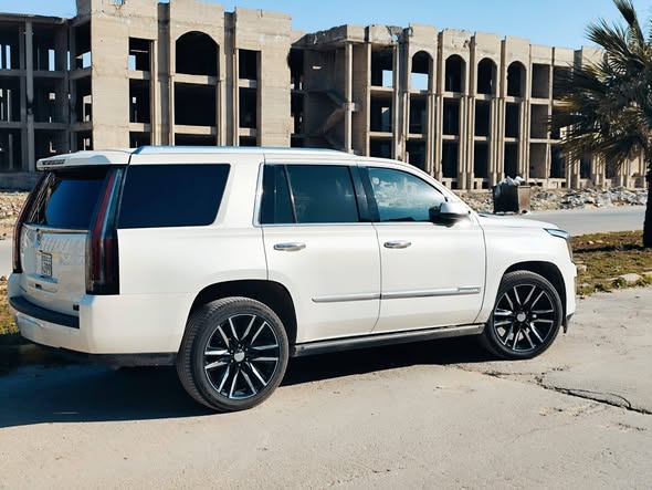 كاديلاك إسكاليد 2015 - صورة 2