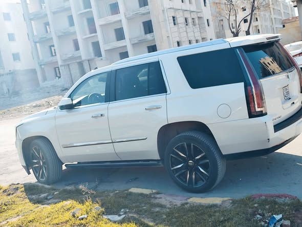 كاديلاك إسكاليد 2015 - صورة 4