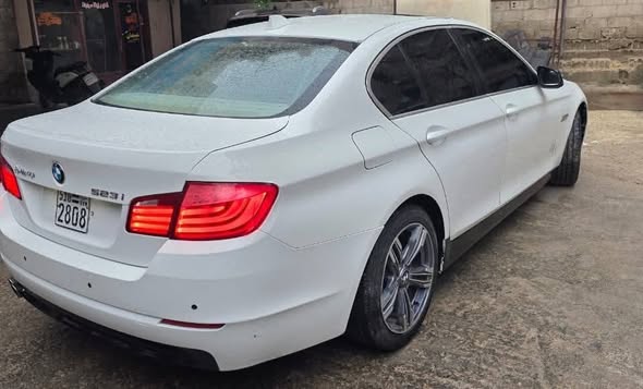 بي إم دبليو 523 2012 - صورة 2
